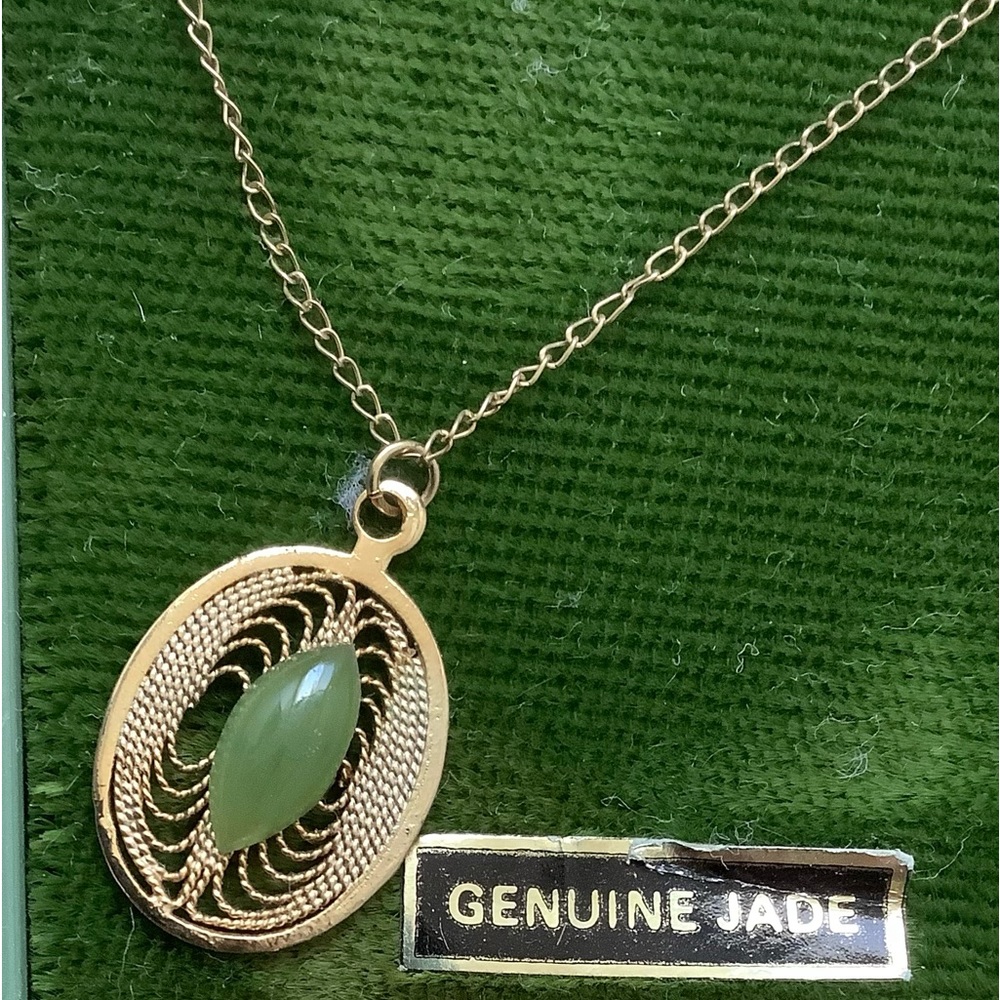 NIB Gold Filled jade pendant necklace vintage